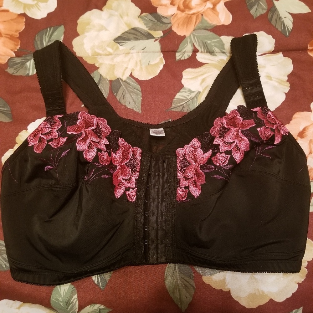 NWOT Ashley Stewart bra